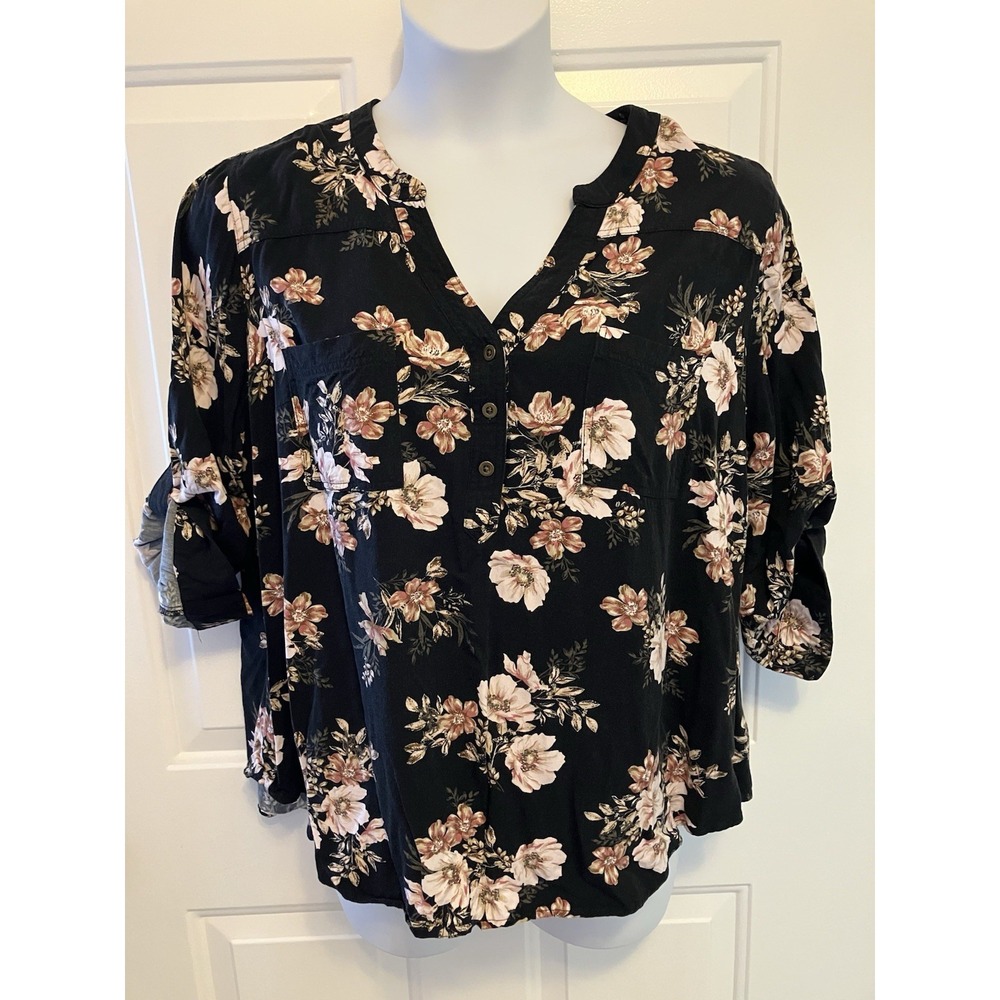 Torrid Shirt‎ Women's 2 /2X  Black Tunic Button Down Floral Boho Cottagecore
